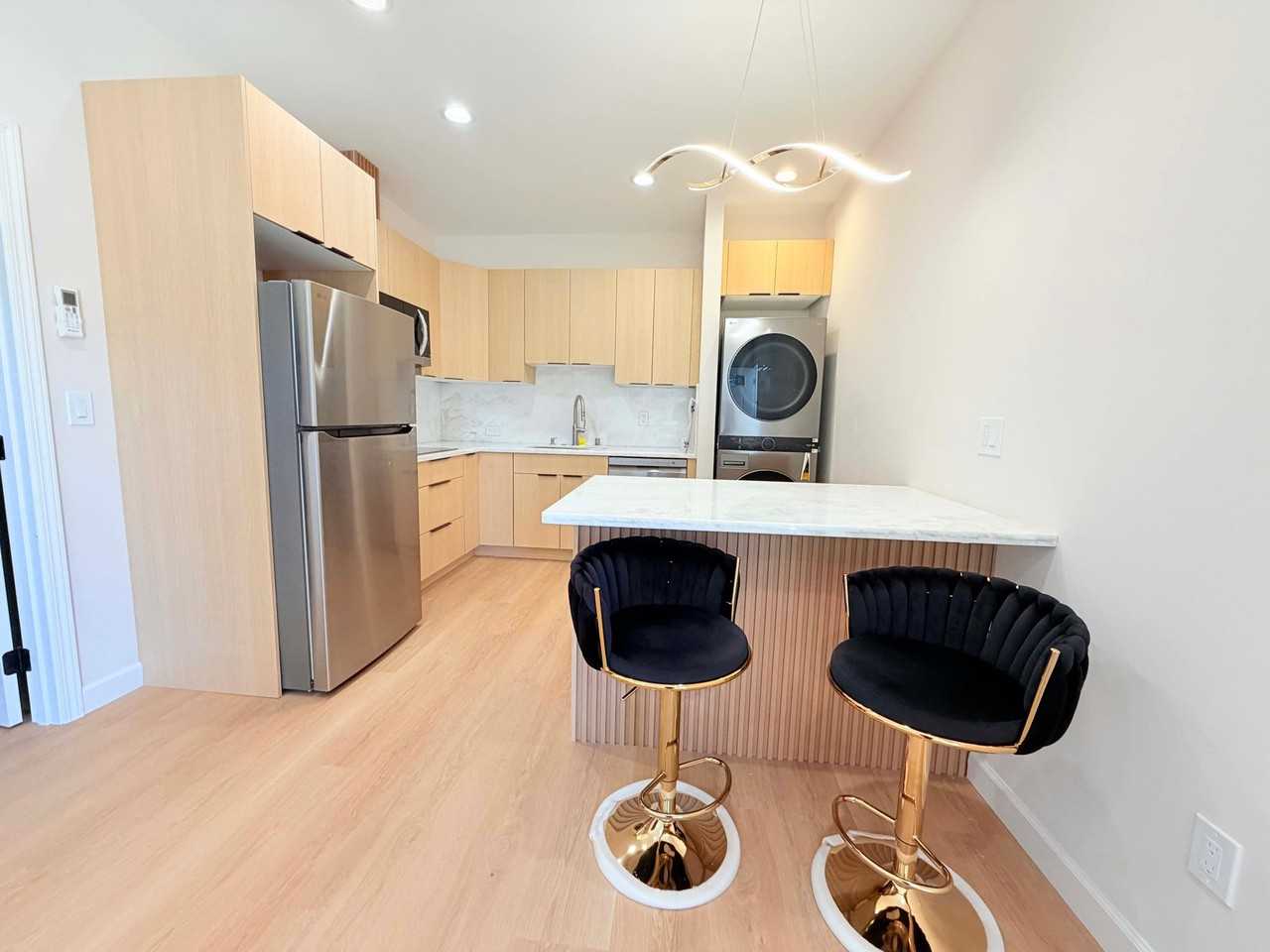 85 Cronin Dr - Photo 5 of 9