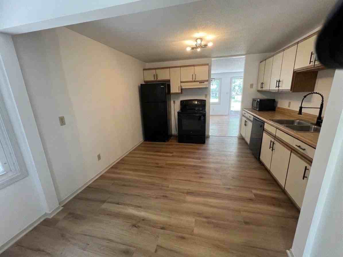 4545 S Oak Ave - Photo 6 of 15