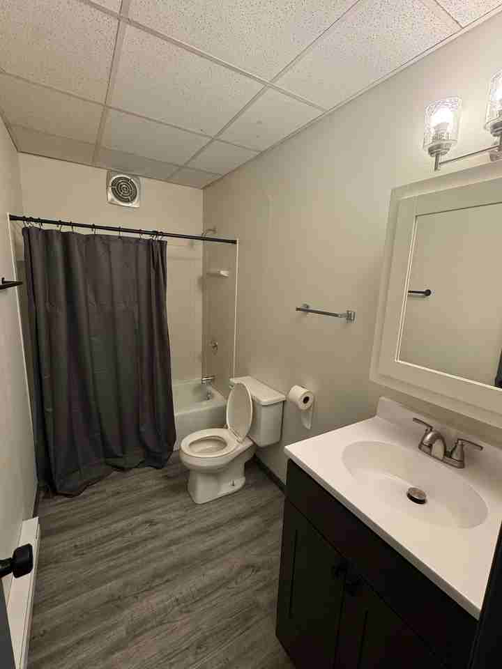 901 Walnut Ave #D - Photo 2 of 7