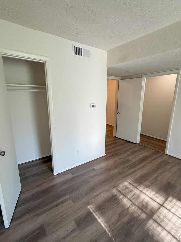 2116 Francis St #A - Photo 3 of 24