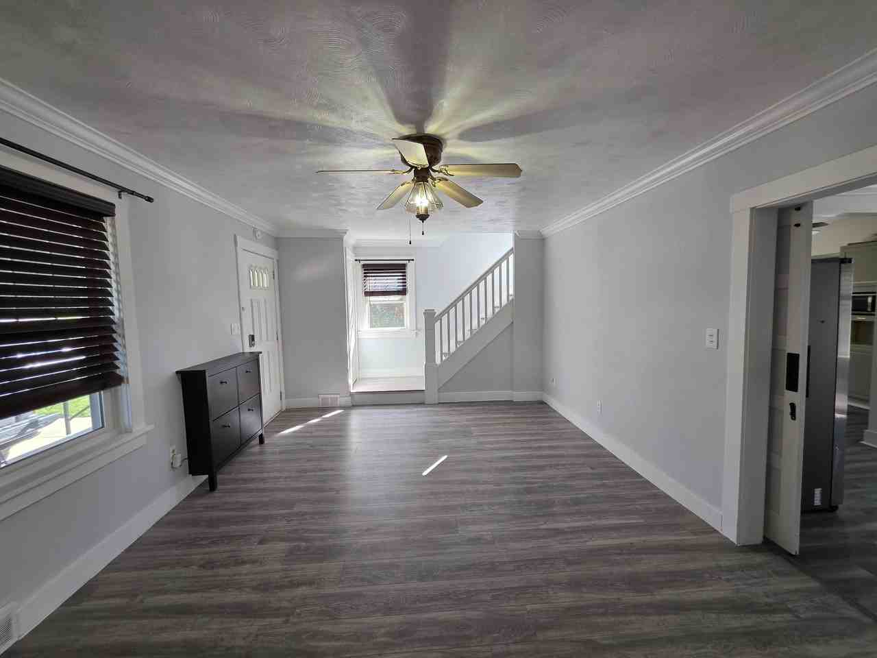 1424 Swantek St - Photo 3 of 14