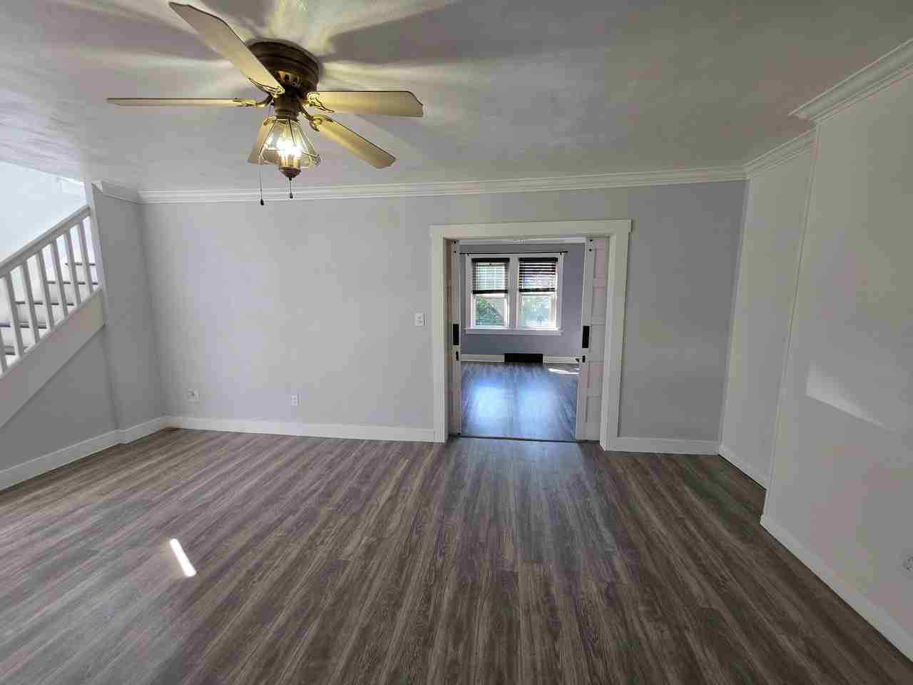 1424 Swantek St - Photo 4 of 14