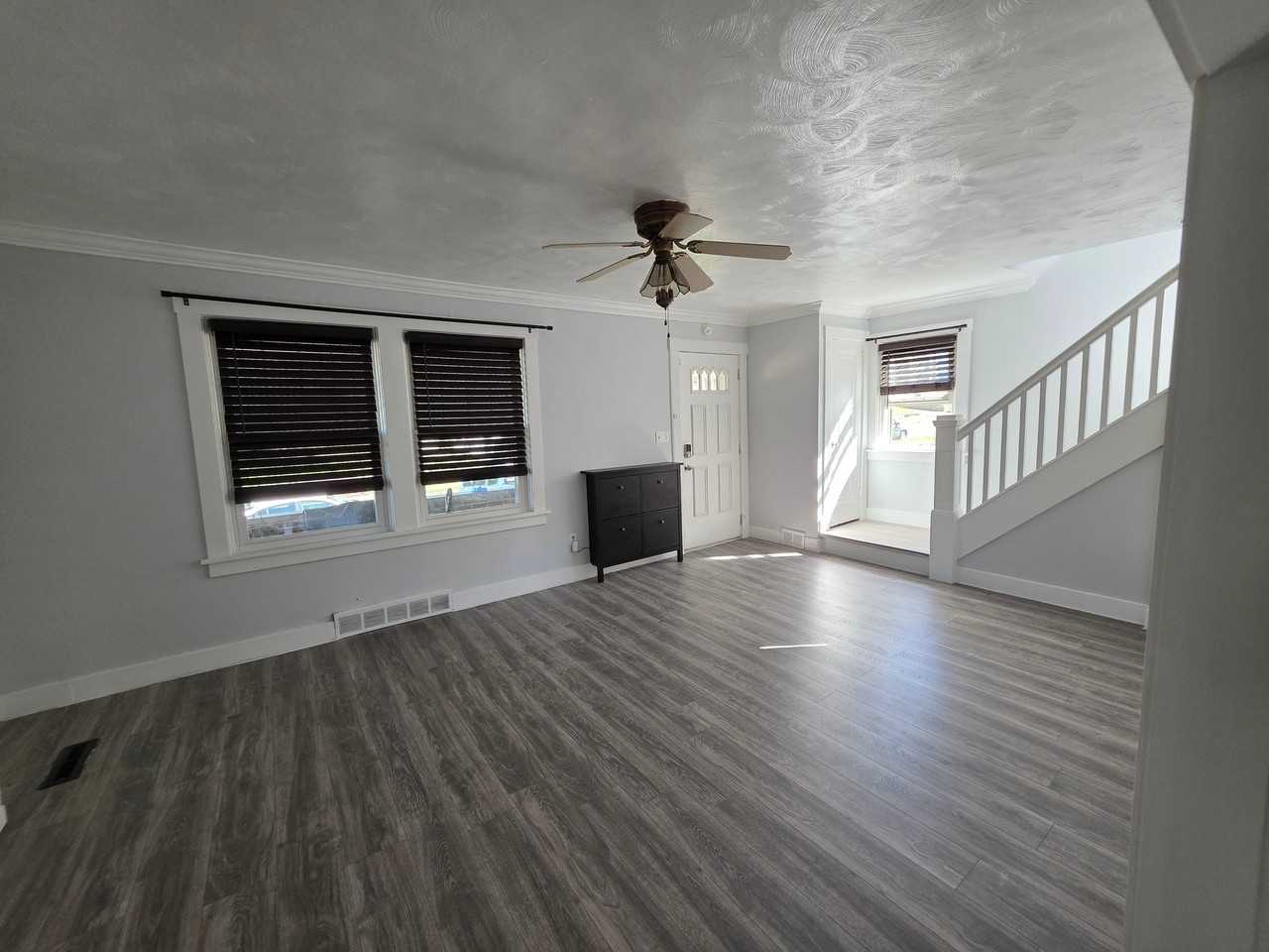 1424 Swantek St - Photo 6 of 14