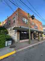 featured image of 834 Bay St #9