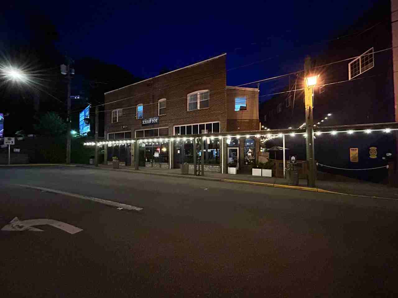 834 Bay St #9 - Photo 4 of 20
