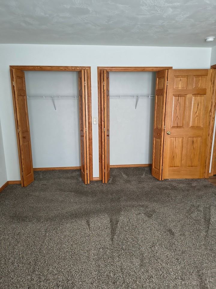 1059 Rock Ledge Ln #1 - Photo 3 of 14