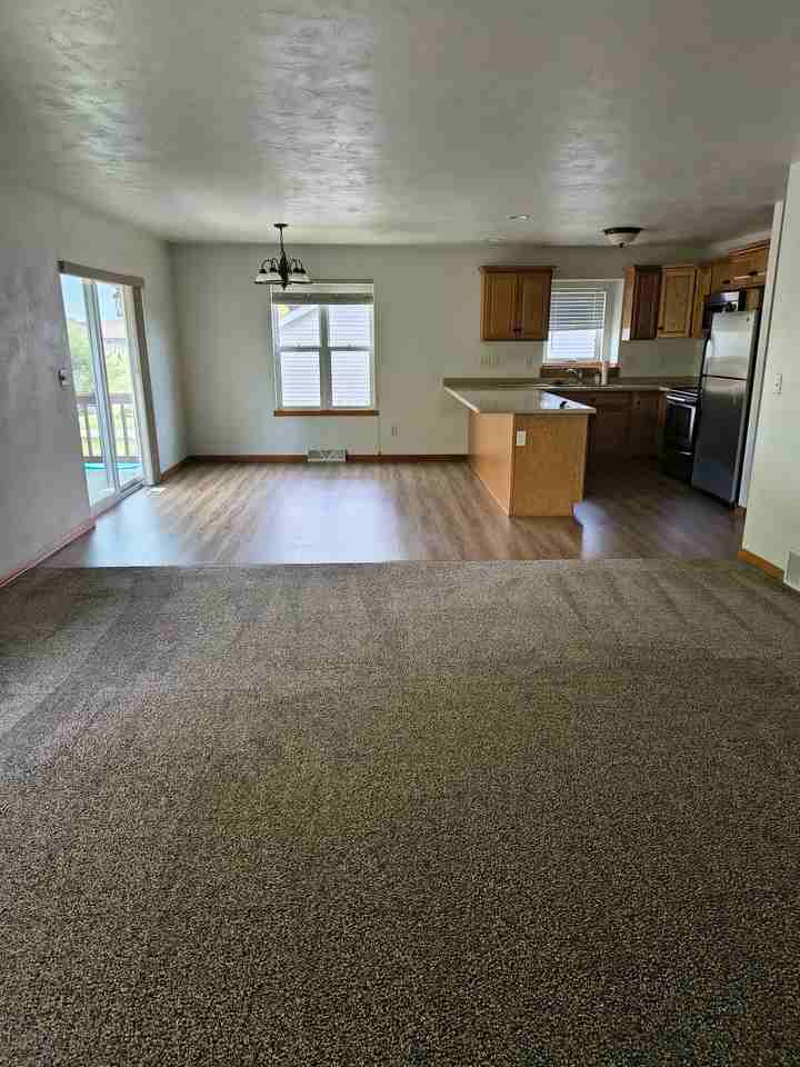 1059 Rock Ledge Ln #1 - Photo 5 of 14