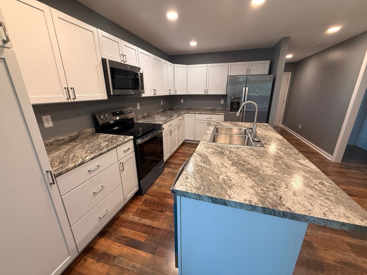 140 C St - Photo 4 of 15