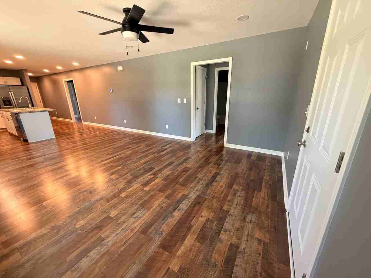 140 C St - Photo 7 of 15