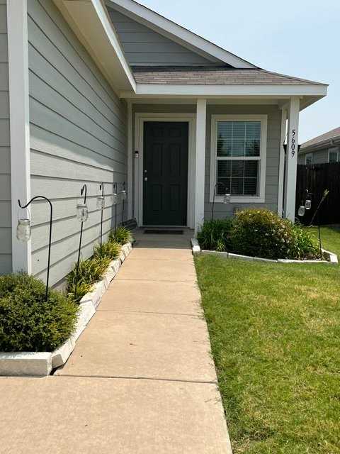 5609 Timber Point Dr - Photo 2 of 12