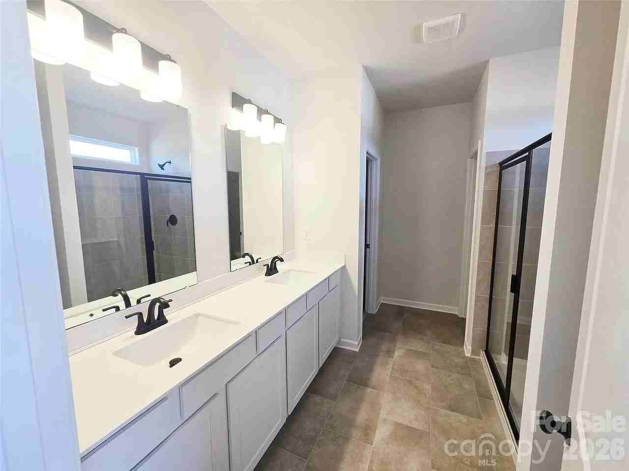2130 Zybach Dr - Photo 4 of 11