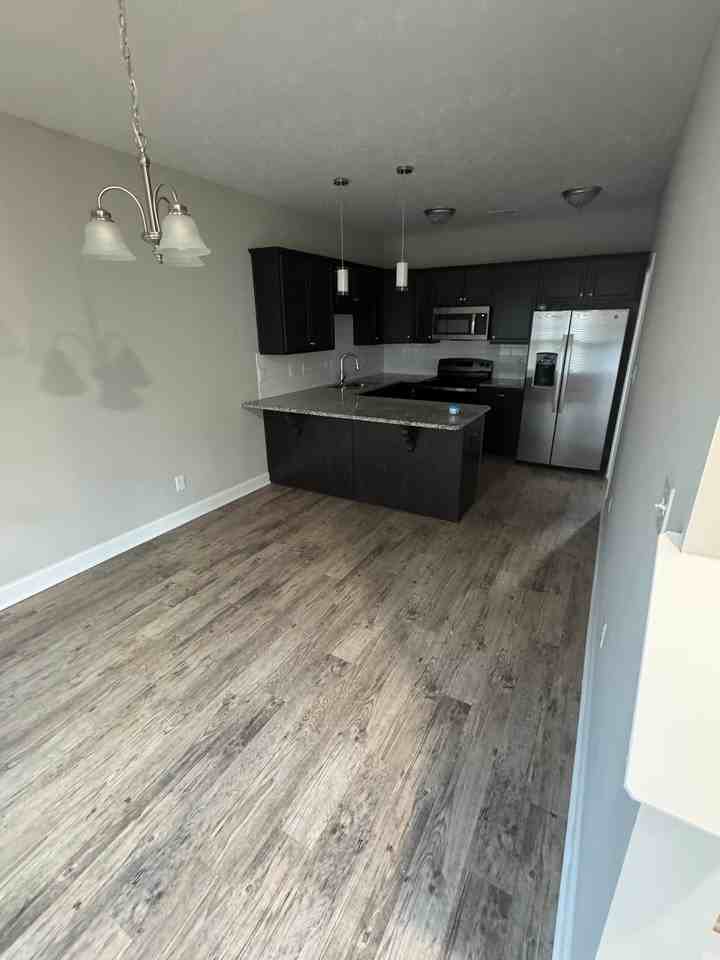 1023 Stevens St - Photo 3 of 5