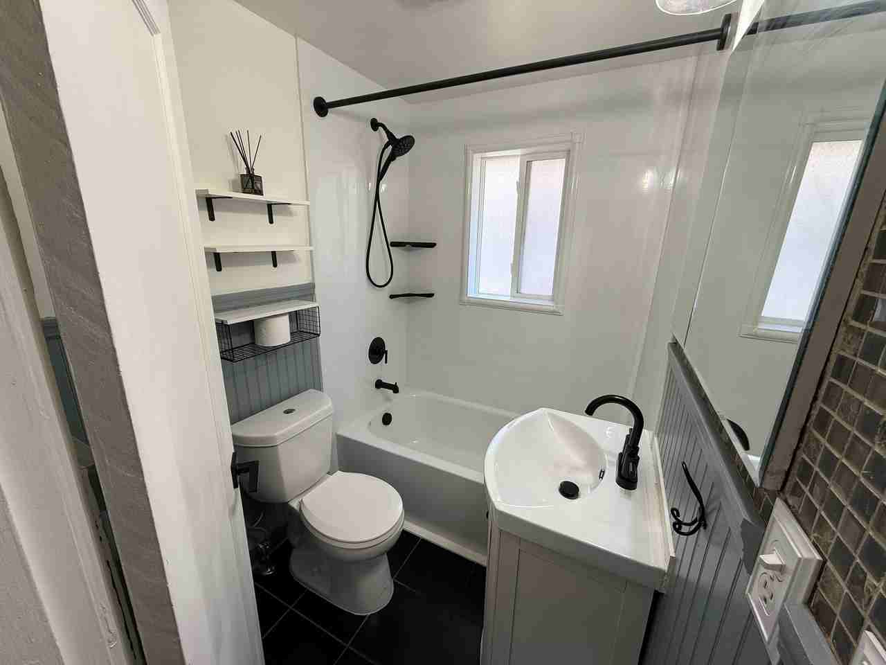 498 W 2nd St - Photo 7 of 20