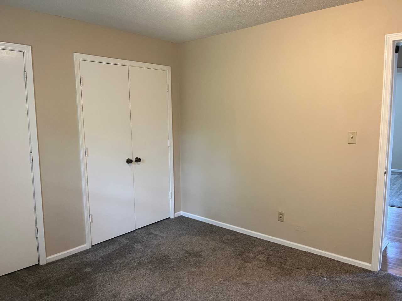 8925 Caenen Lake Rd - Photo 5 of 9