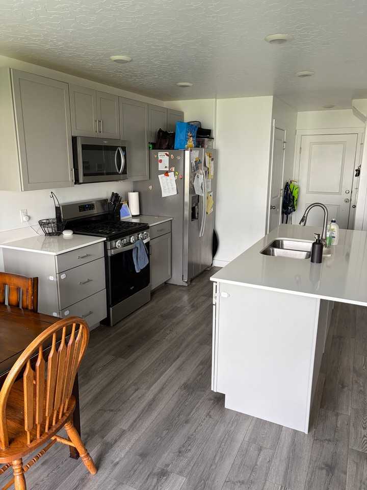 976 W Fox Run Ave #976 - Photo 6 of 20