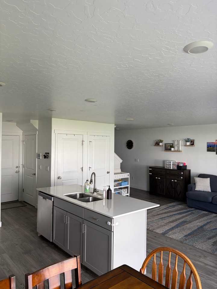 976 W Fox Run Ave #976 - Photo 7 of 20