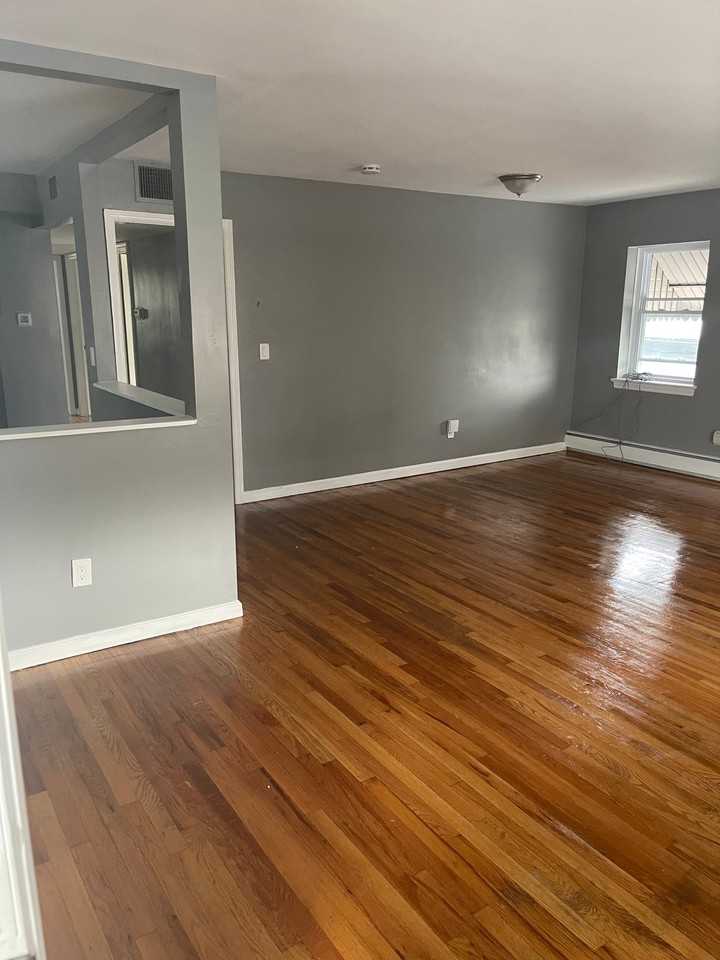 400 Boyden Ave #3 - Photo 7 of 8