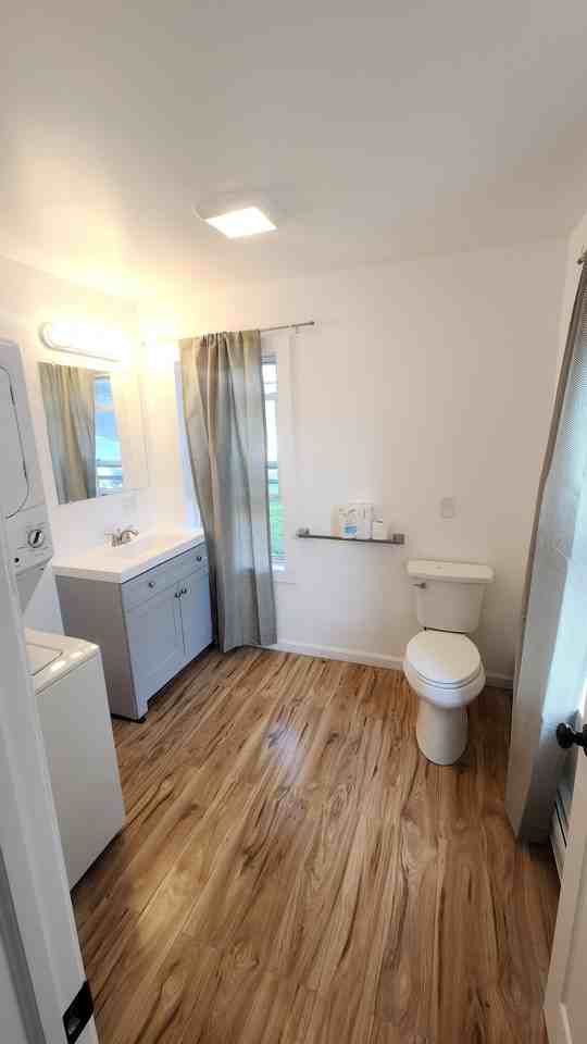 40 Ferry St - Photo 5 of 12