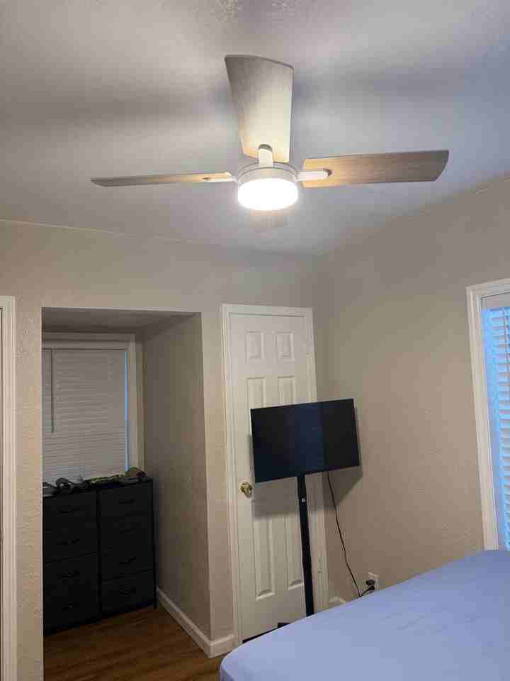 2912 E 69th St - Photo 7 of 12