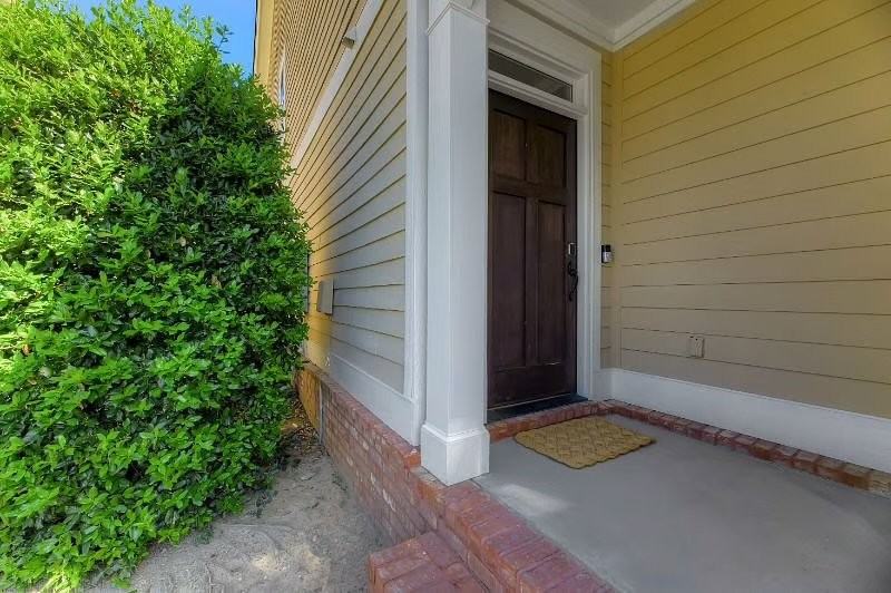 1929 Bluff Rd - Photo 2 of 17