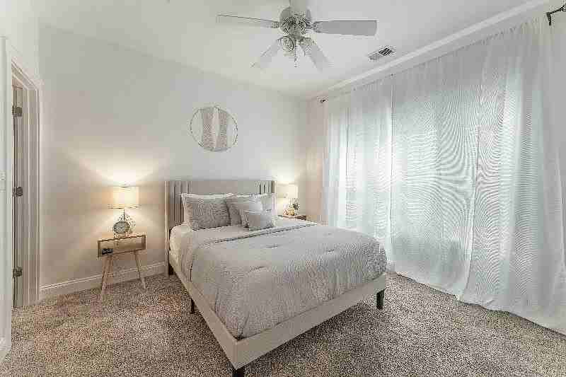 1929 Bluff Rd - Photo 7 of 17