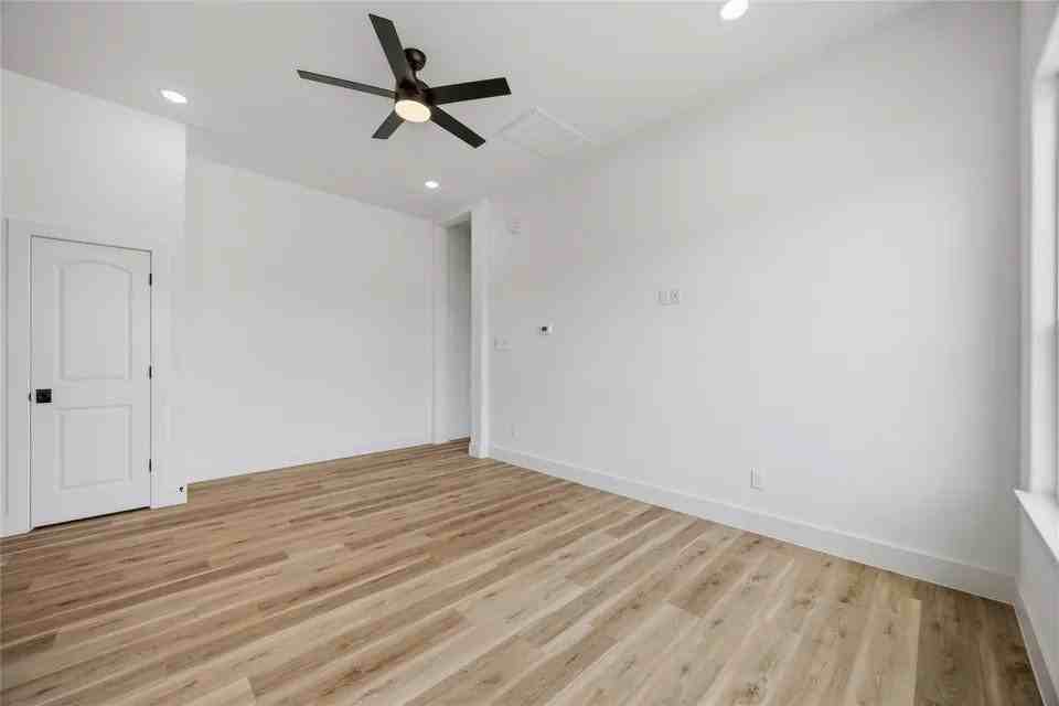 7900 Bowen St #A - Photo 4 of 19