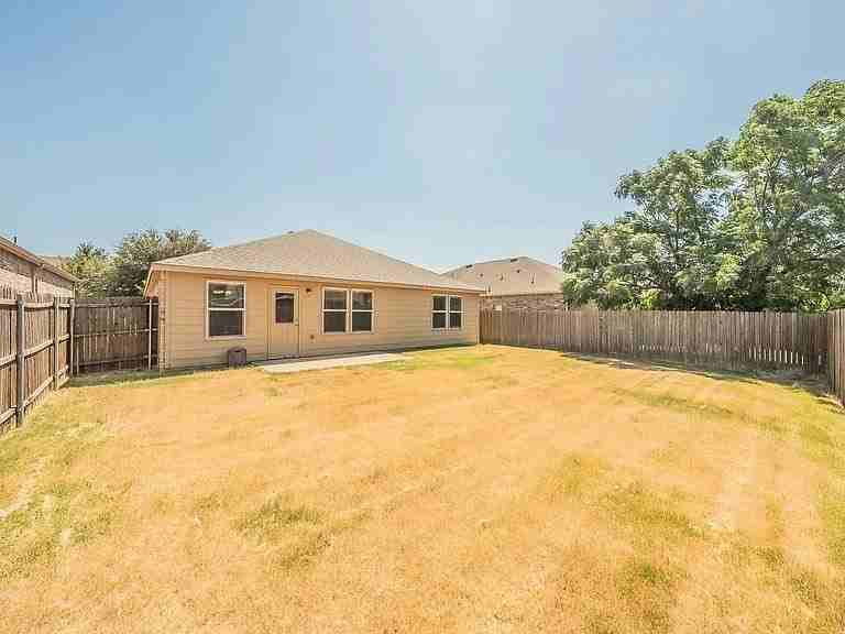 7525 Berrenda Dr - Photo 2 of 19