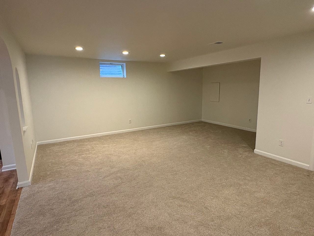 925 Wolff St #B - Photo 6 of 12
