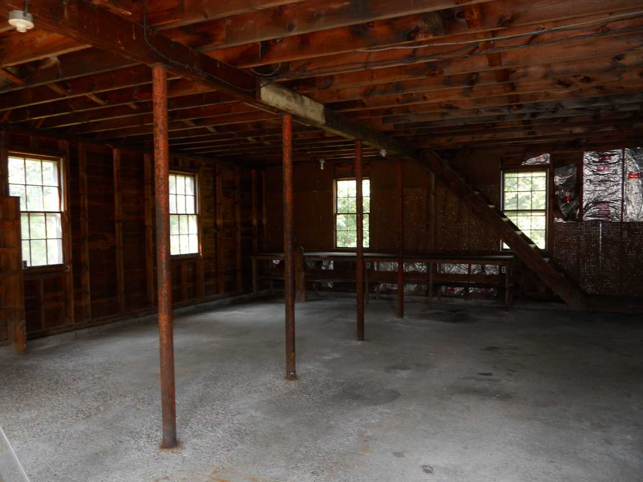 66 Piscassic Rd - Photo 3 of 20