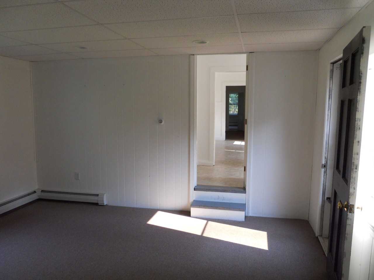 66 Piscassic Rd - Photo 4 of 20