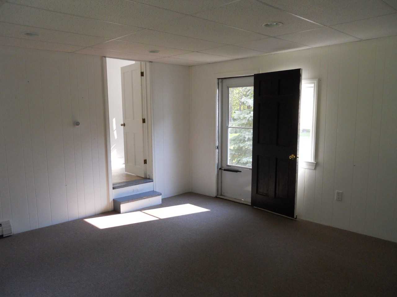 66 Piscassic Rd - Photo 5 of 20
