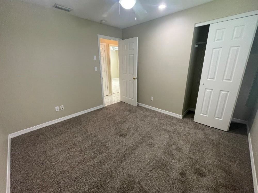 1802 Se 13th St - Photo 7 of 12