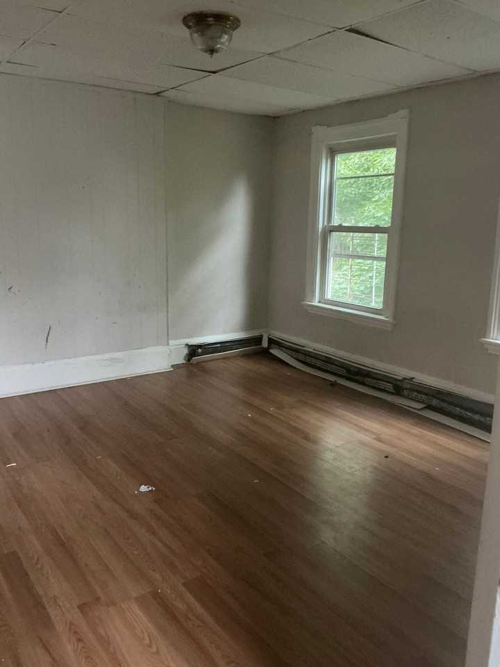 40 Carpenter Ave #2 - Photo 7 of 10
