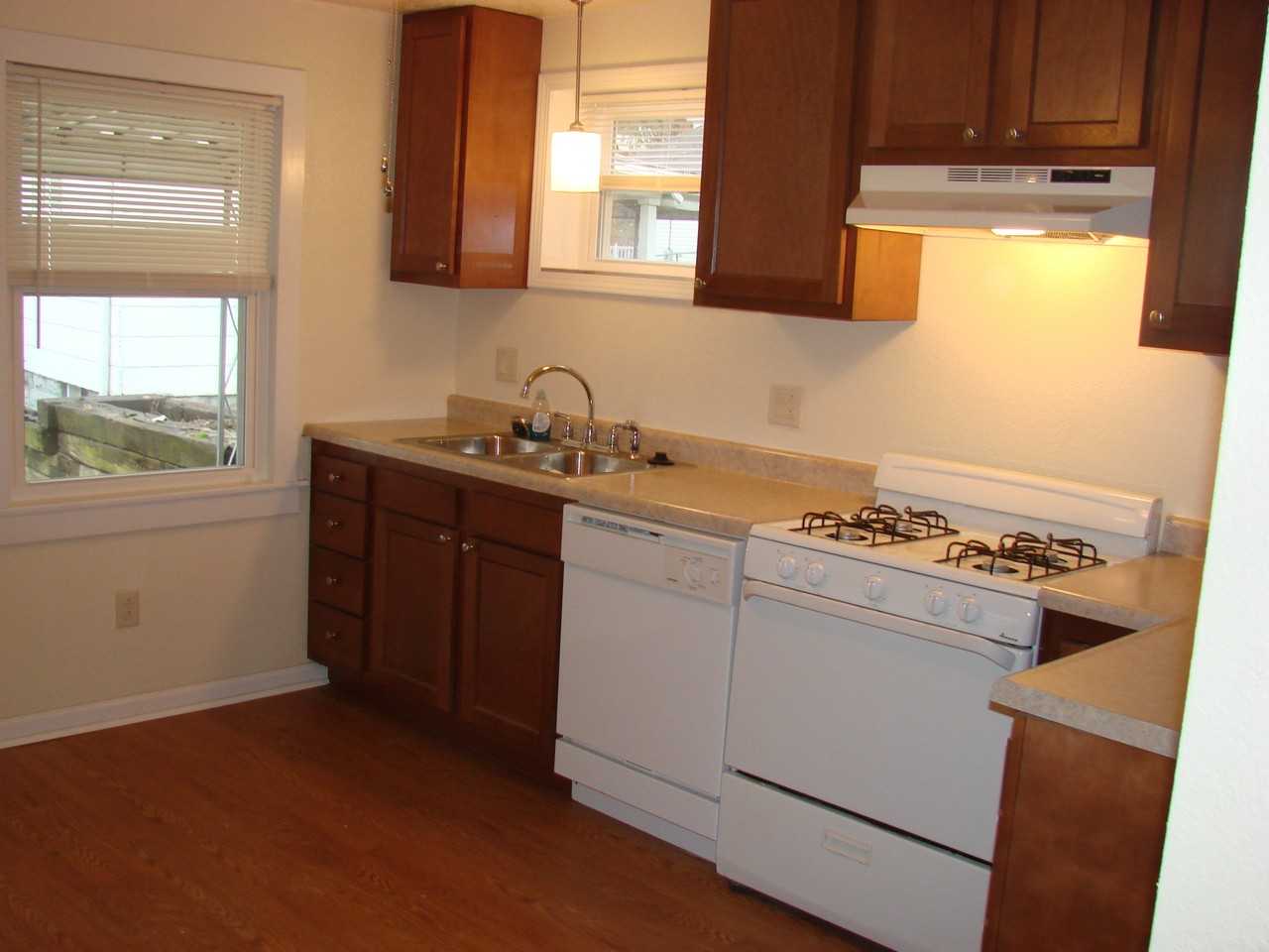 104 Oliver Ave - Photo 3 of 14