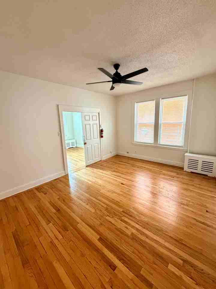 2857 Dewey Ave #1
