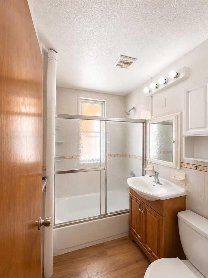 2857 Dewey Ave #1 - Photo 5 of 7