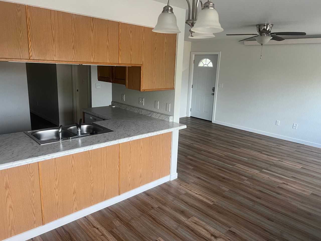 720 Mallow St #4 - Photo 4 of 9