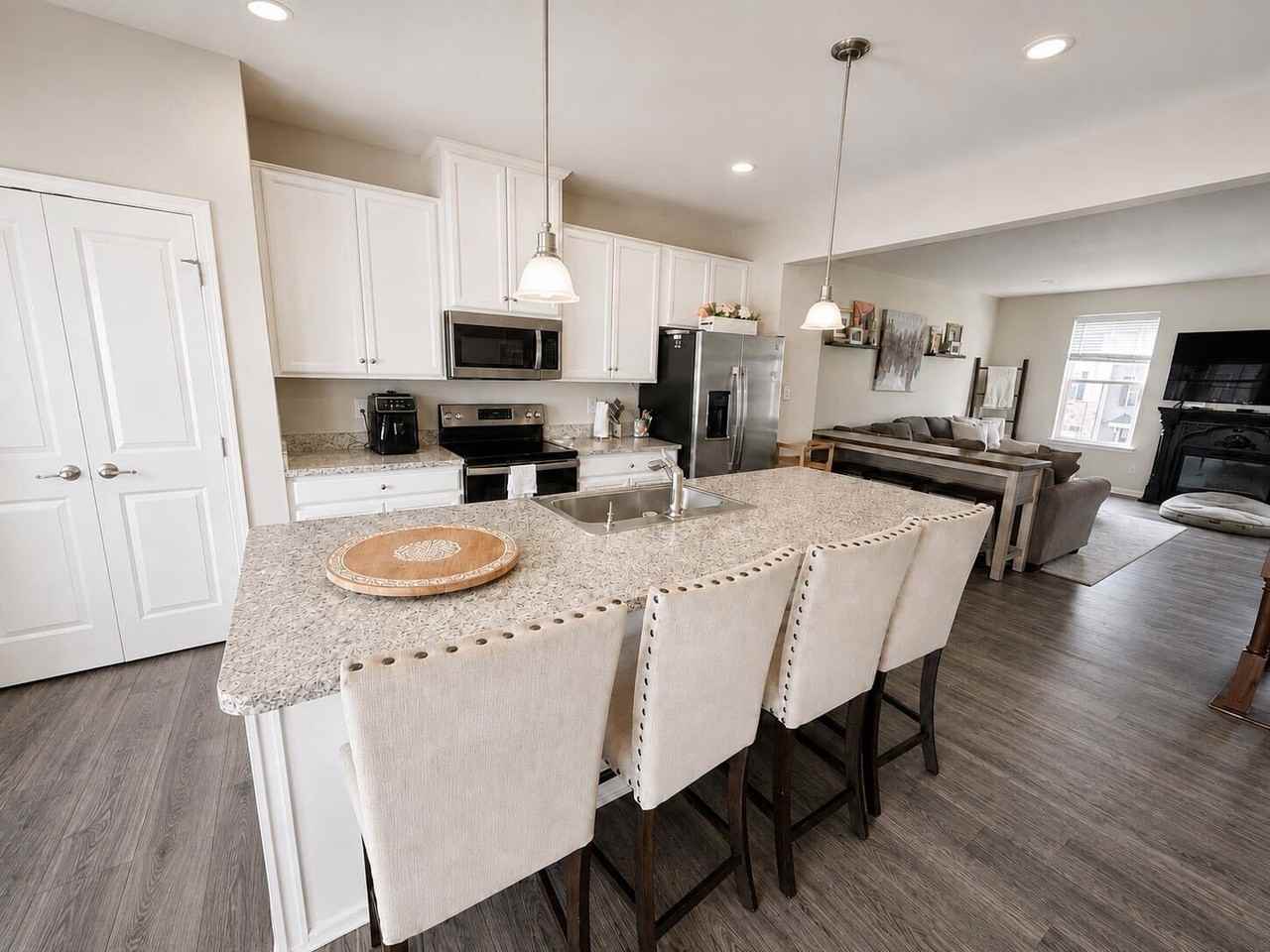 2305 Lamington Ct - Photo 4 of 20