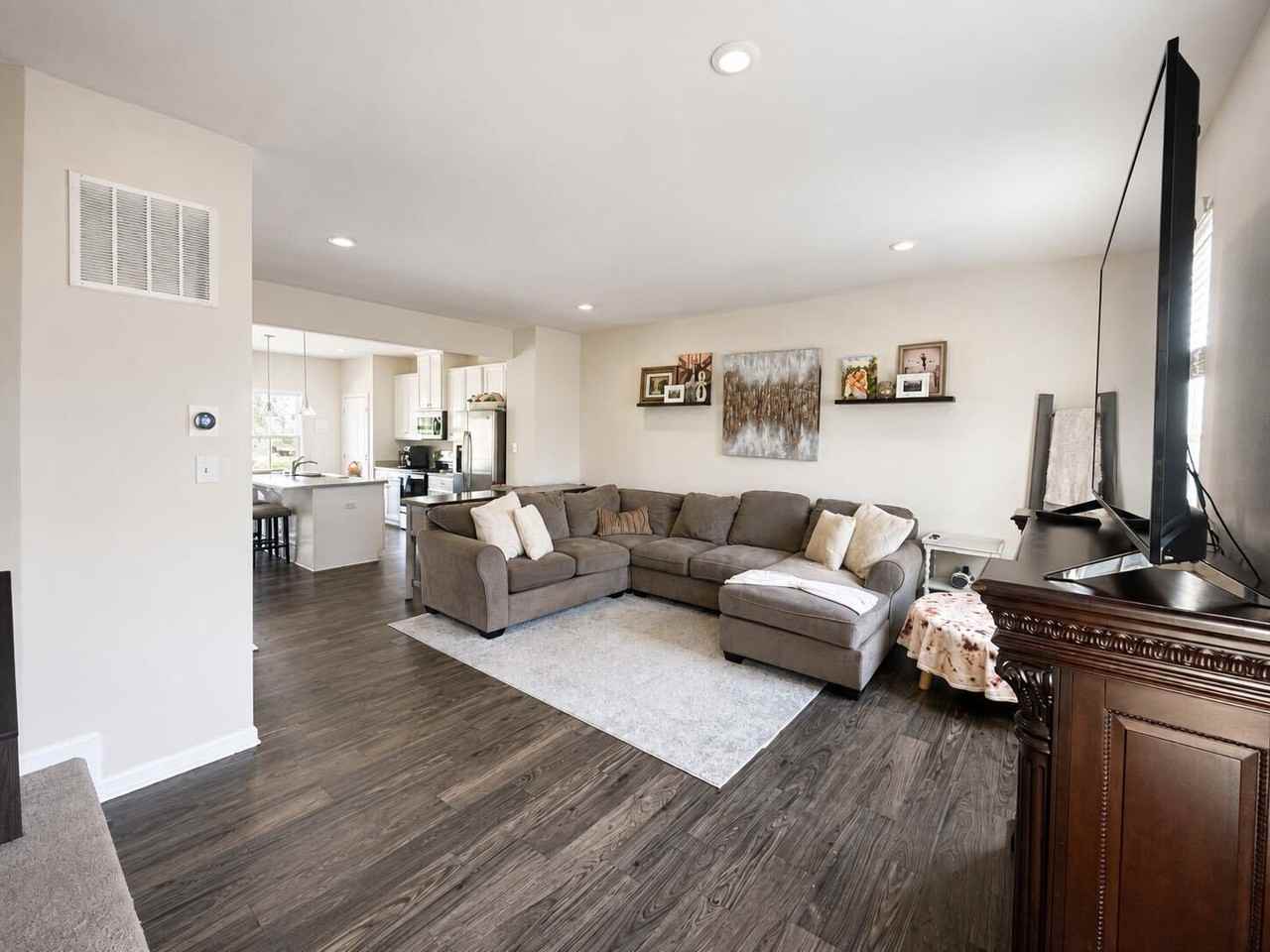 2305 Lamington Ct - Photo 6 of 20