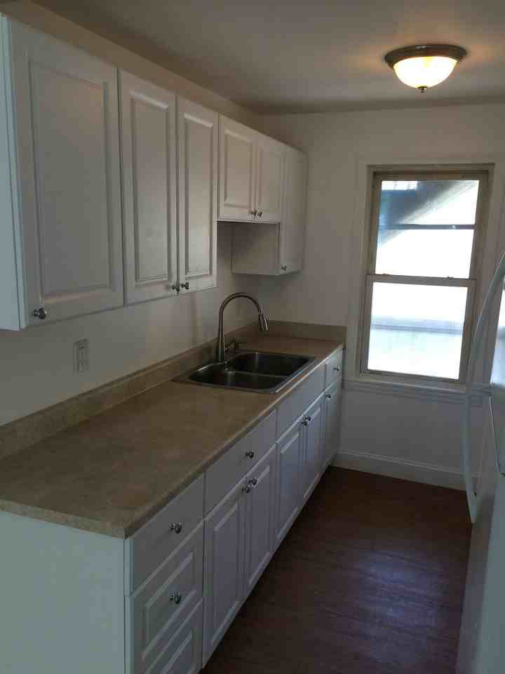 93 1/2 Lake St #1 - Photo 4 of 16