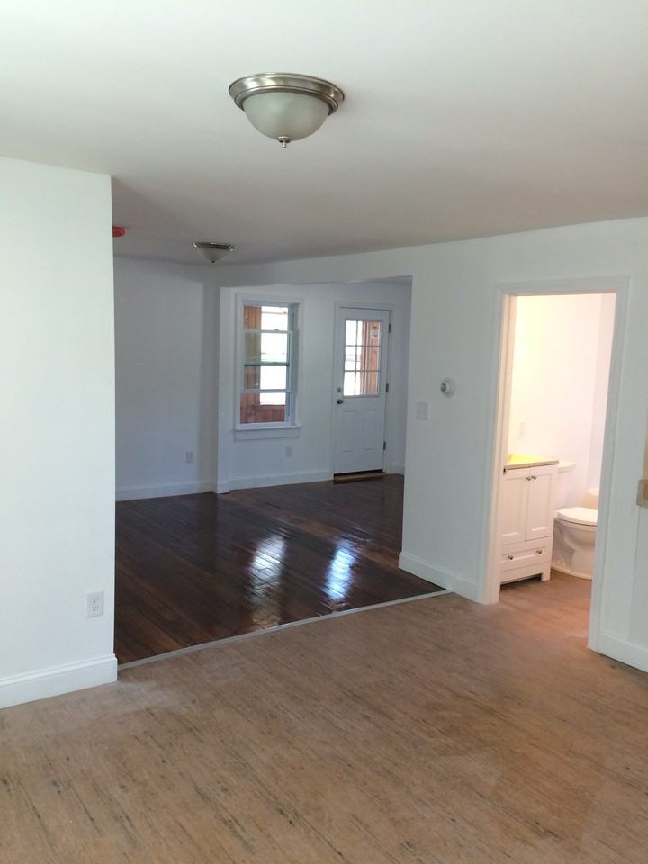 93 1/2 Lake St #1 - Photo 5 of 16