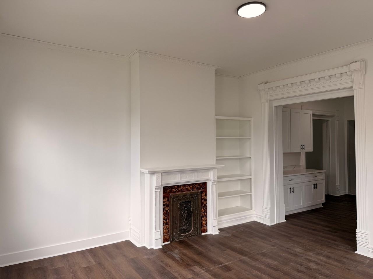 274 S Main St - Photo 4 of 5
