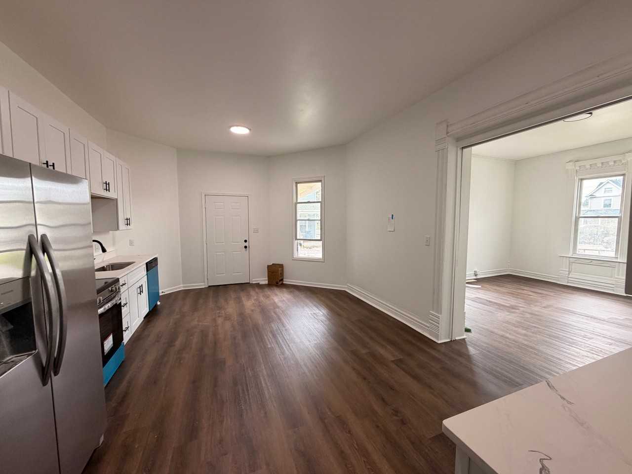 274 S Main St - Photo 5 of 5