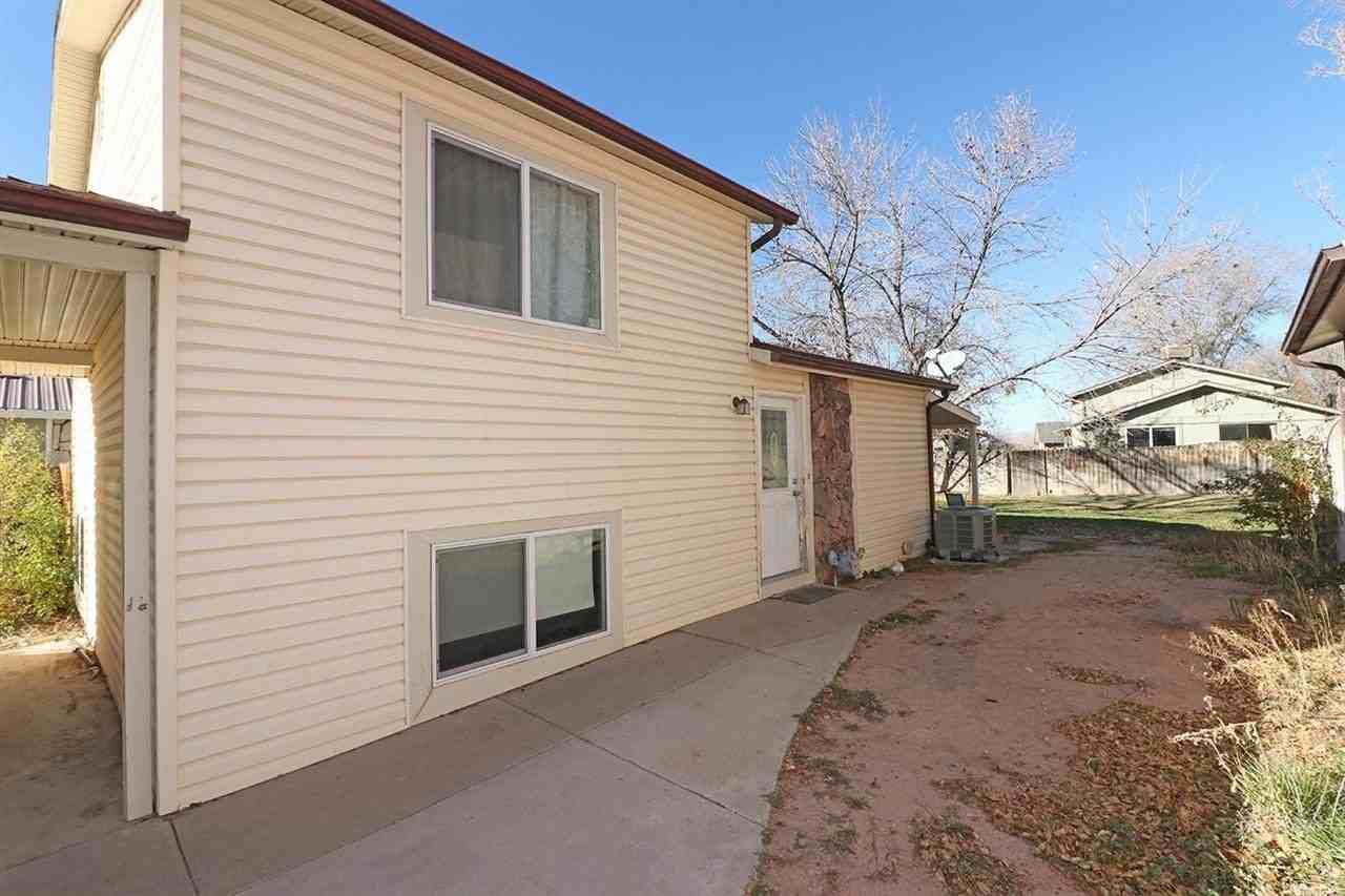 1168 Olson Ave - Photo 2 of 9