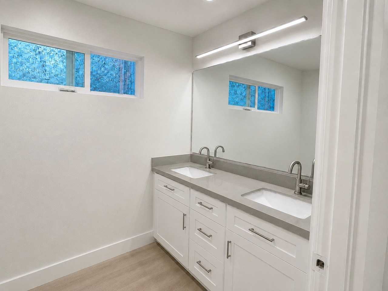 4343 Banning St #B - Photo 6 of 15