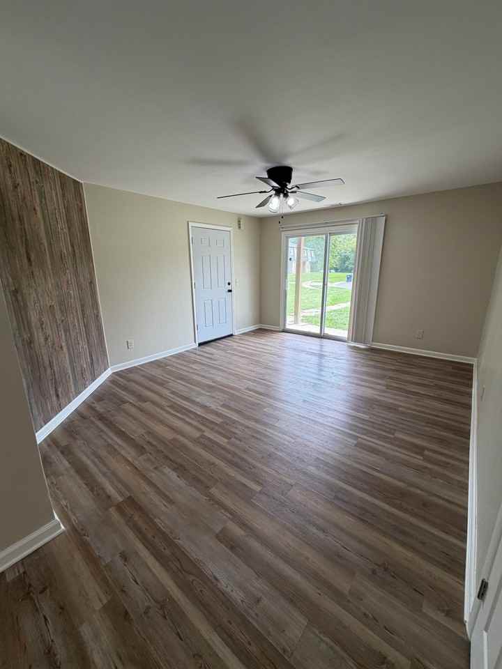 1332 Brooke Park Dr #1 - Photo 5 of 14