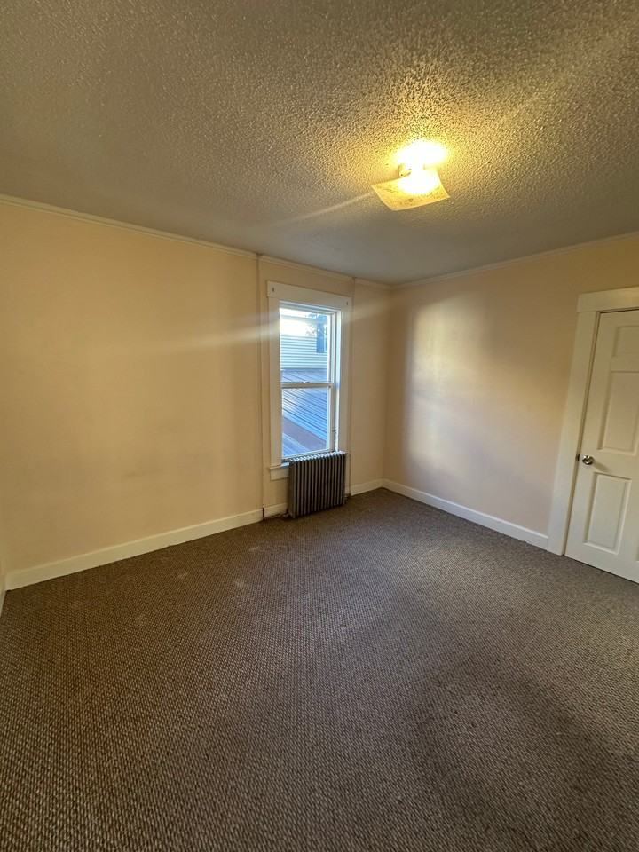 57 College St #2 - Photo 7 of 11