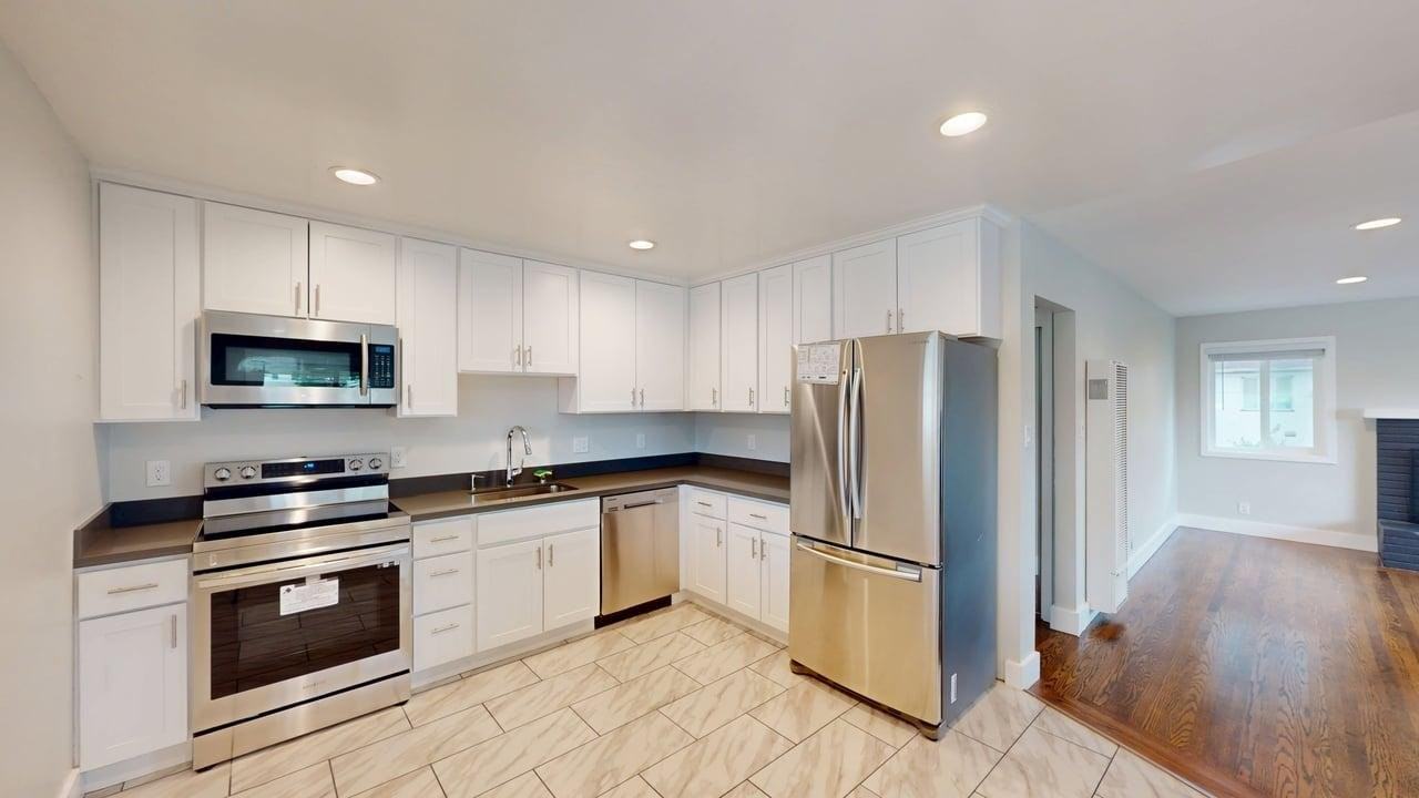 2060 Santa Clara Ave #E - Photo 5 of 16