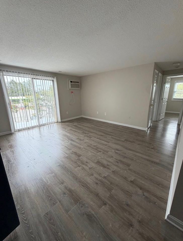 4516 N Main St - Photo 5 of 5