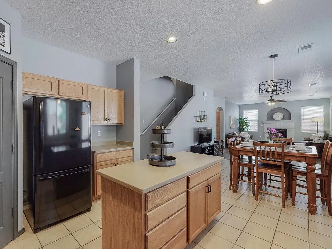 3538 Red Canyon Rd Ne - Photo 5 of 12